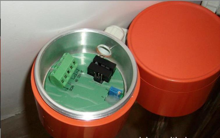 YHX oil mixed water annunciator